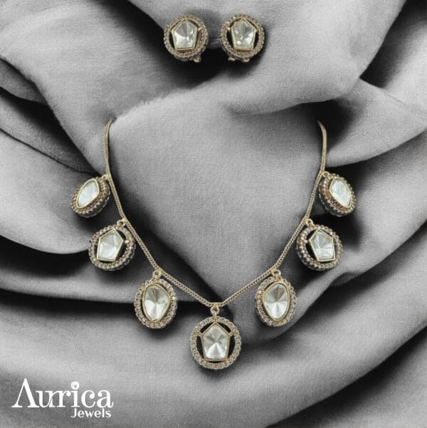 classic polki necklace with halo