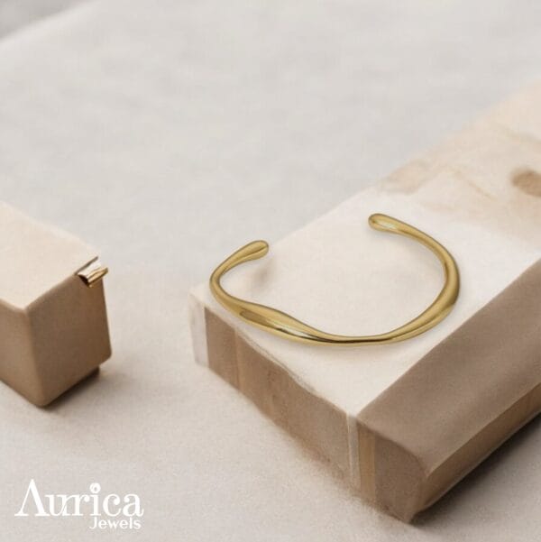 Auric Flow Bracelet